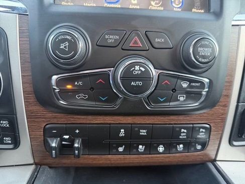 Used 2017 RAM 1500 Laramie w/ Convenience Group image 26