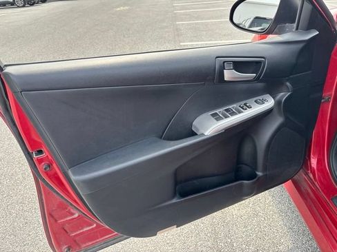 Used 2013 Toyota Camry SE FWD image 15