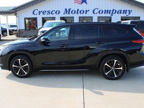 Used 2022 Toyota Highlander XSE image 9