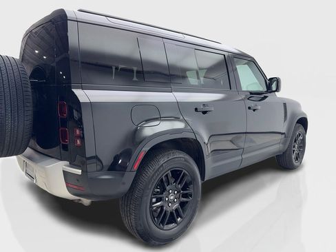 Used 2025 Land Rover Defender 110 S AWD/4WD image 13