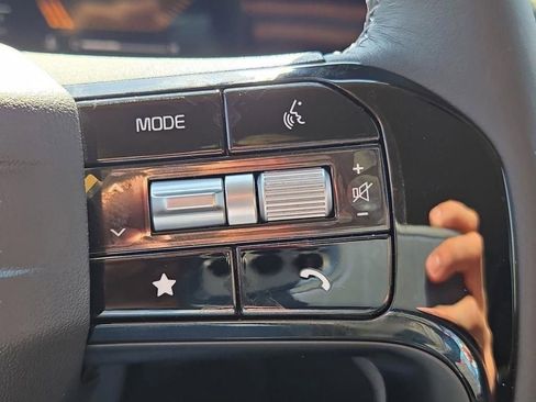 New 2026 Kia Sorento LX FWD image 28