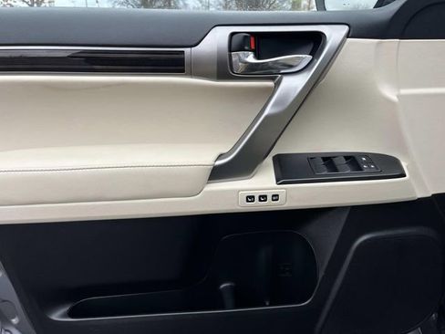 Used 2023 Lexus GX 460 Premium image 31