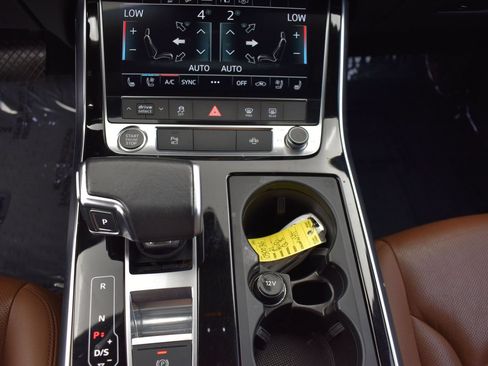 Used 2021 Audi Q8 Premium Plus w/ Premium Plus Package AWD/4WD image 10