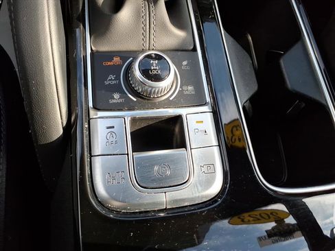 Used 2023 Kia Telluride SX X-Line image 23