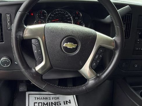 Used 2018 Chevrolet Express 2500 w/ Driver Convenience Package RWD image 16