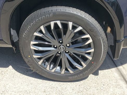 New 2026 Nissan Rogue Platinum AWD/4WD image 3