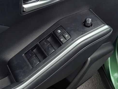 Certified 2024 Toyota Highlander XLE image 10