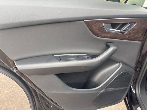 Used 2019 Audi Q8 Premium Plus AWD/4WD image 14