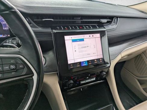 Used 2022 Jeep Grand Cherokee L Limited image 12