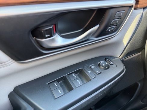 Used 2020 Honda CR-V Touring image 19