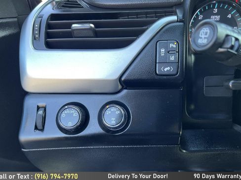 Used 2015 Chevrolet Suburban LT AWD/4WD image 24