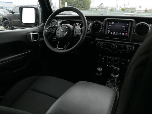 Used 2023 Jeep Wrangler Unlimited Sport AWD/4WD image 24