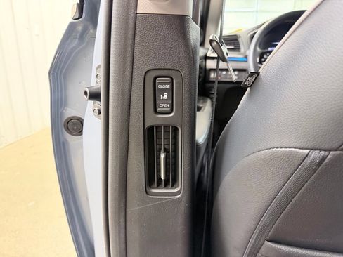 Used 2023 Honda Odyssey Elite image 24