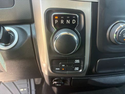 Used 2017 RAM 1500 Classic SLT AWD/4WD image 27