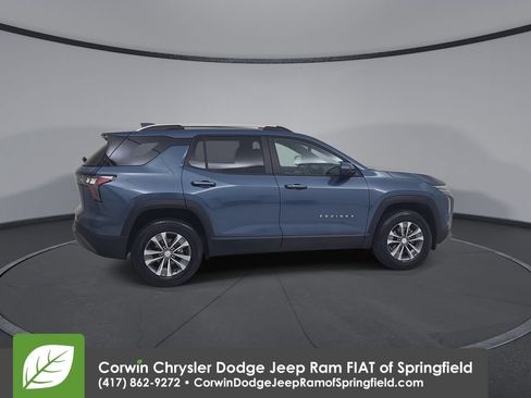 Used 2025 Chevrolet Equinox LT w/ Convenience Package II FWD image 16