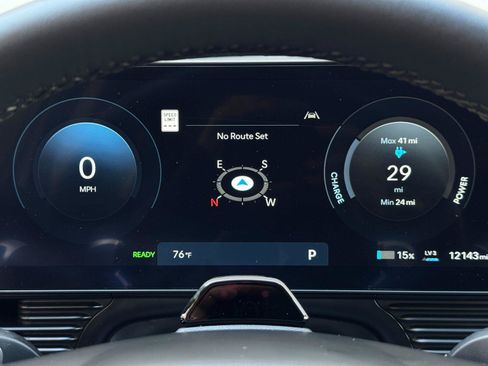 Used 2025 Hyundai Ioniq 5 SE RWD image 17