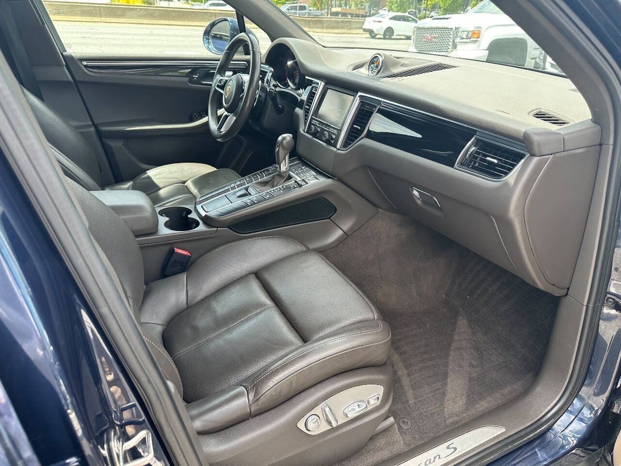 Used 2016 Porsche Macan S AWD/4WD image 9