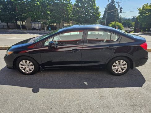 Used 2012 Honda Civic LX image 2