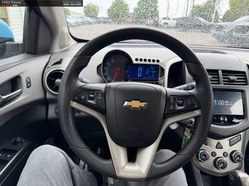 Used 2014 Chevrolet Sonic LT w/ Fun and Sun Package FWD image 17