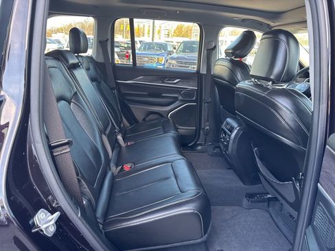 Used 2022 Jeep Grand Cherokee Limited 4xe image 22