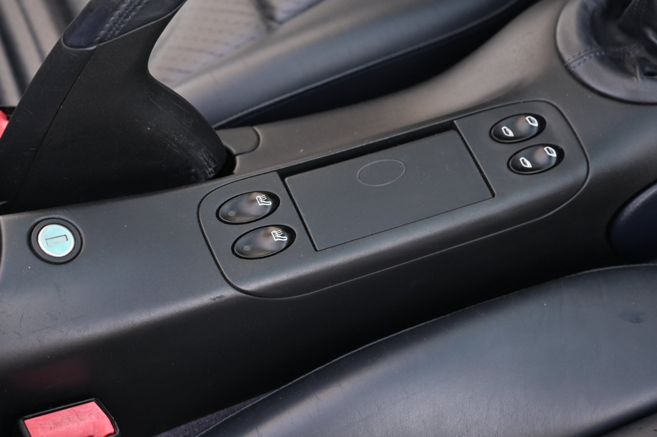 Used 2004 Porsche Boxster S RWD image 25