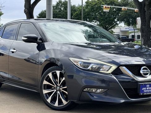 Used 2017 Nissan Maxima SR FWD image 2