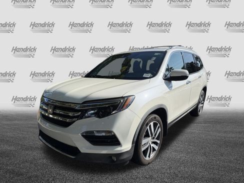 Used 2017 Honda Pilot Touring image 5