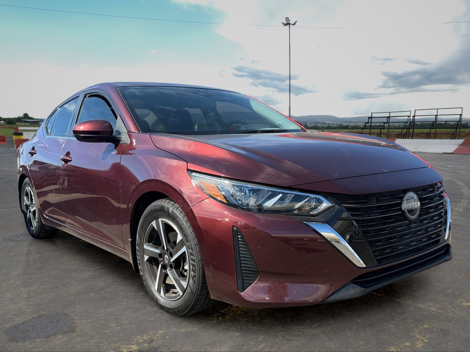Used 2024 Nissan Sentra SV FWD image 2