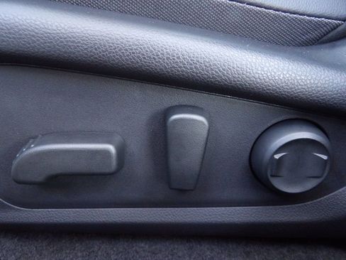 Used 2025 Subaru Crosstrek 2.5i Limited w/ Popular Package #3A image 15