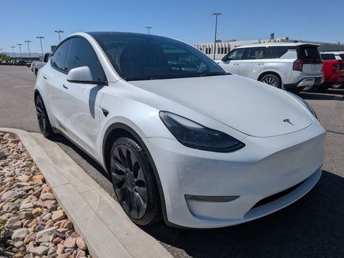 Used 2023 Tesla Model Y Performance AWD/4WD image 3