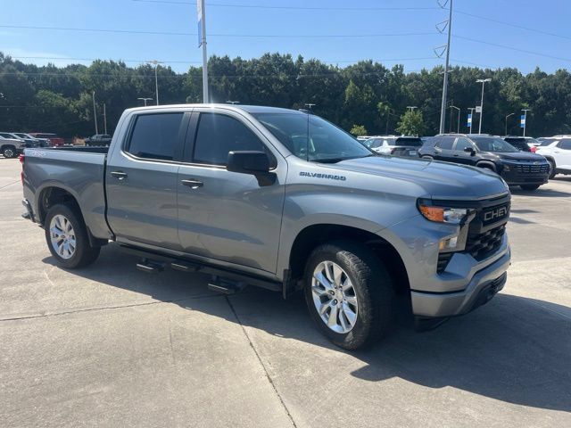Used 2024 Chevrolet Silverado 1500 Custom AWD/4WD image 10