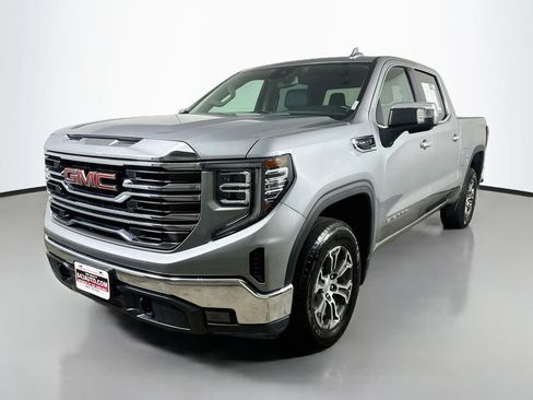 Used 2025 GMC Sierra 1500 SLT AWD/4WD image 3