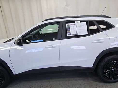 Certified 2025 Chevrolet Trax ACTIV w/ Driver Confidence Package FWD image 6