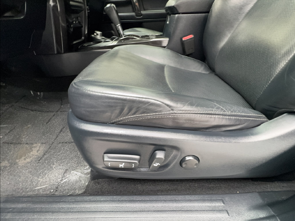 Used 2019 Toyota 4Runner Limited AWD/4WD image 24