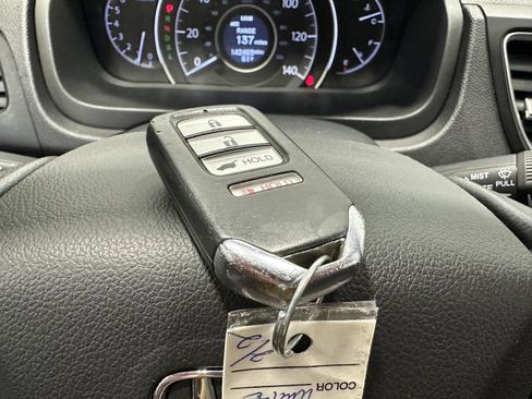 Used 2016 Honda CR-V Touring image 29