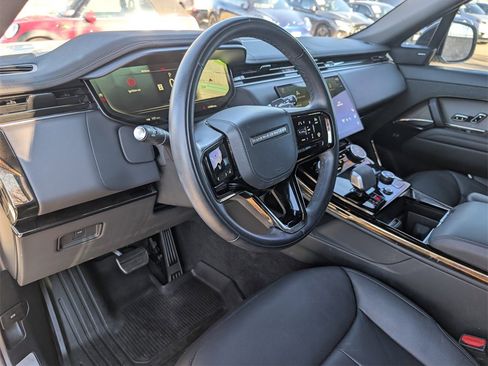 Used 2023 Land Rover Range Rover Sport SE Dynamic image 10