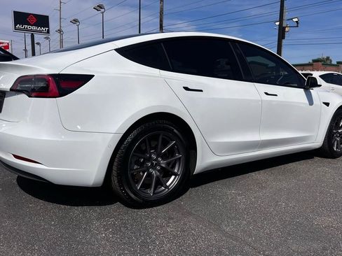 Used 2021 Tesla Model 3 Standard Range Plus image 8
