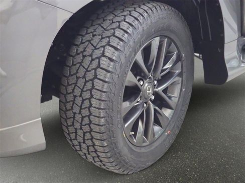 Certified 2023 Lexus GX 460 Premium image 35