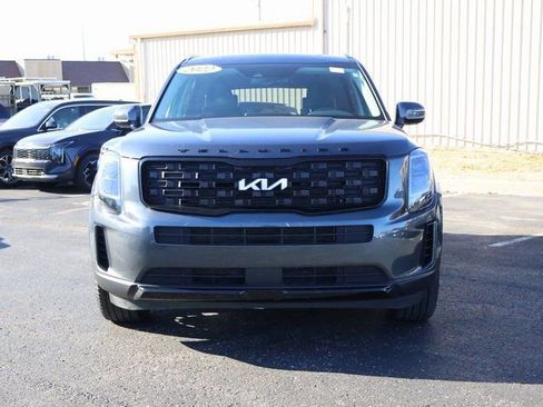 Used 2022 Kia Telluride EX w/ EX Premium Package image 2