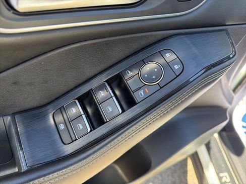 Used 2021 Nissan Rogue SL w/ Premium Package image 26