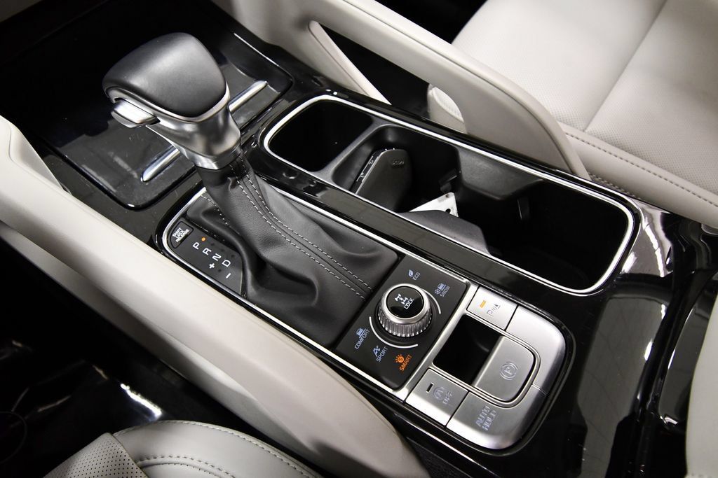 Certified 2024 Kia Telluride S w/ S Sunroof Package AWD/4WD image 29