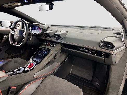 Used 2024 Lamborghini Huracan Tecnica image 8