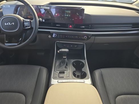New 2026 Kia Carnival image 14