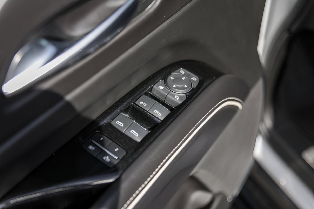 Used 2022 Cadillac Escalade Sport Platinum AWD/4WD image 44