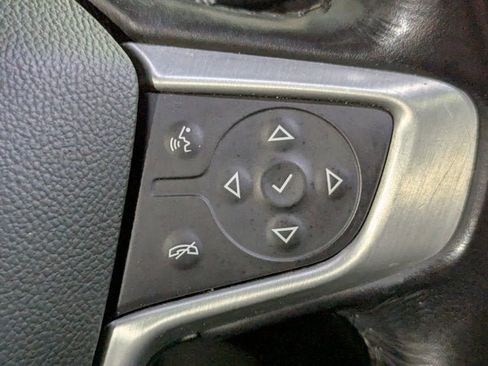 Used 2018 GMC Acadia SLE image 36