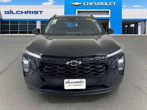 New 2026 Chevrolet Trax LT w/ Midnight Edition FWD image 2