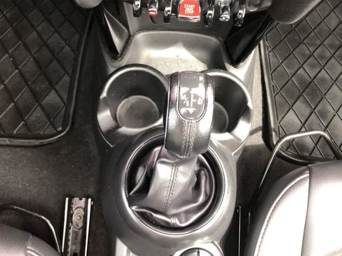 Used 2019 MINI Cooper 2-Door Hardtop image 29