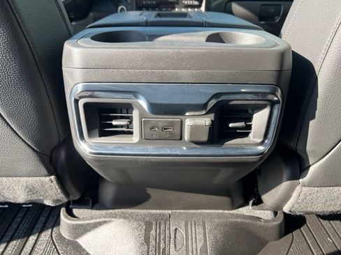 Used 2022 GMC Sierra 3500 Denali image 23