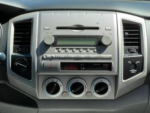 Used 2005 Toyota Tacoma 4x4 Access Cab image 21