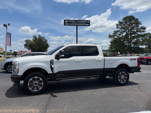 Used 2024 Ford F250 King Ranch AWD/4WD image 1